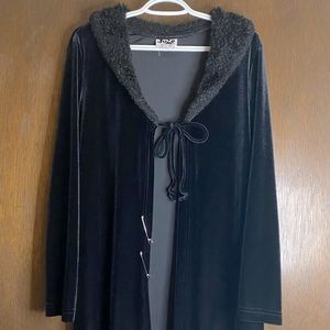 Jump vintage long black velvet open cardigan goth style  (M)